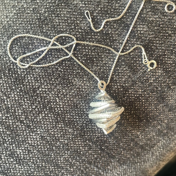 Custom Italian 3D rotating pendant /necklaces 2 carat diamonds in silver setting - Picture 5 of 9